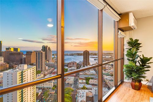 apt-3308-60 Beretania St, Honolulu, HI, 96817-4763 | Card Image