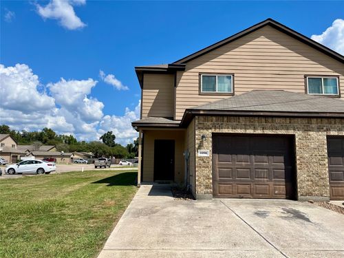 1090 N Colbert St, Dayton, TX, 77535-1031 | Card Image