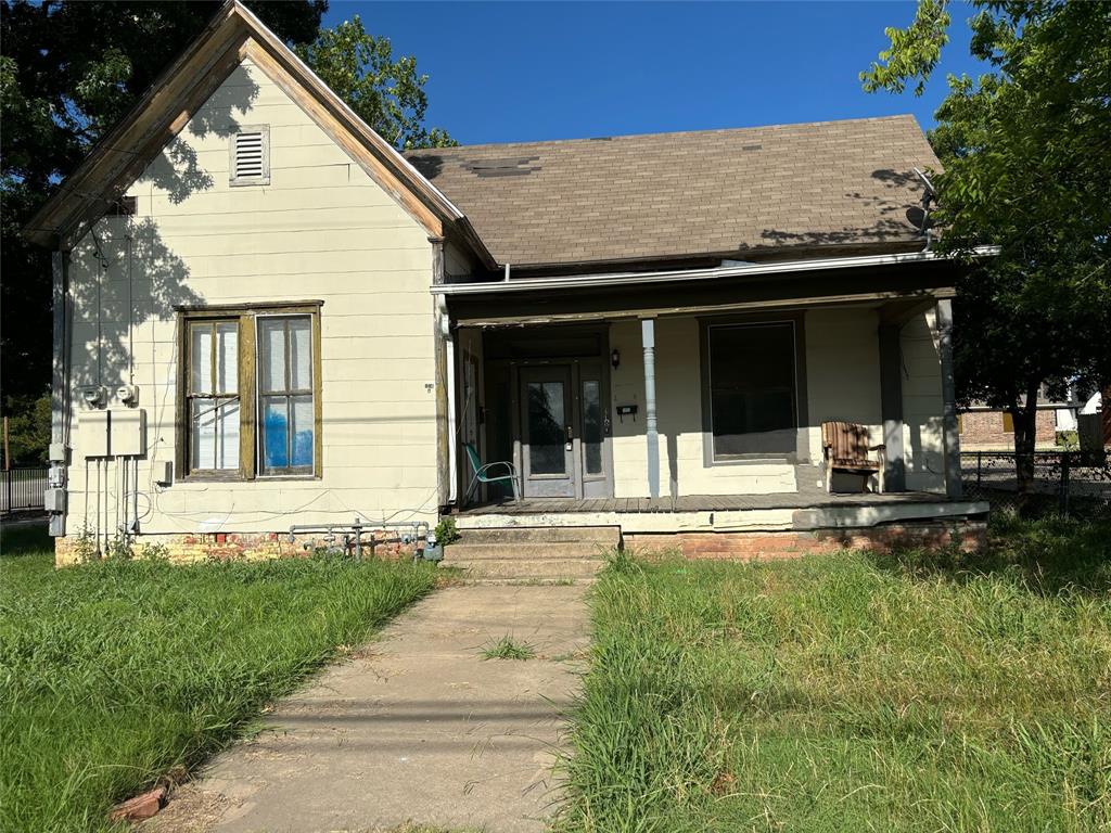 Taylor St, Gainesville, TX 76240