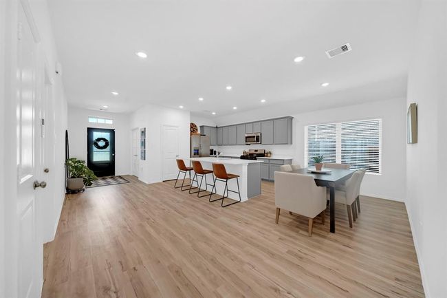 Luxury VP Flooring is high level! Gorgeous! | Image 6