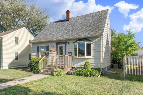 807 11th Ave Nw, Austin, MN, 55912-1945 | Card Image