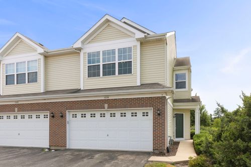 1034 Turin Dr, Hampshire, IL, 60140-5604 | Card Image