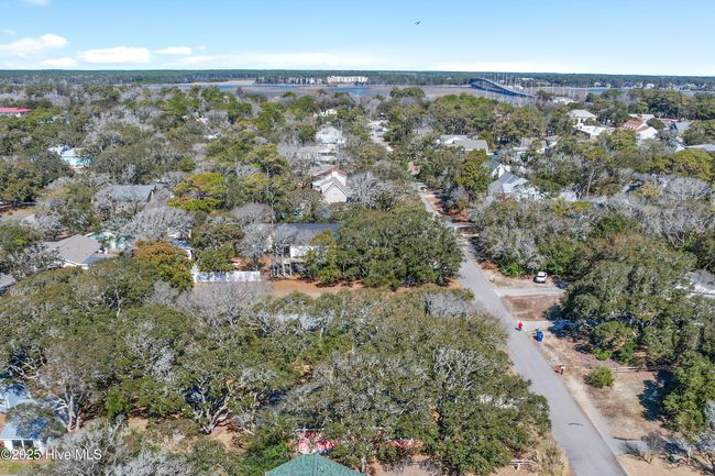 209 Sellers St, House other with 3 bedrooms, 2 bathrooms and null parking in Oak Island NC | Image 41