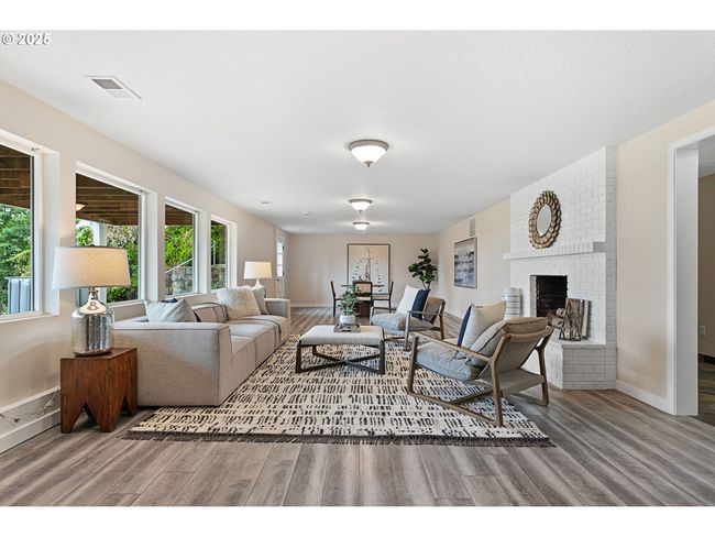 Family Room-Lower | Image 30