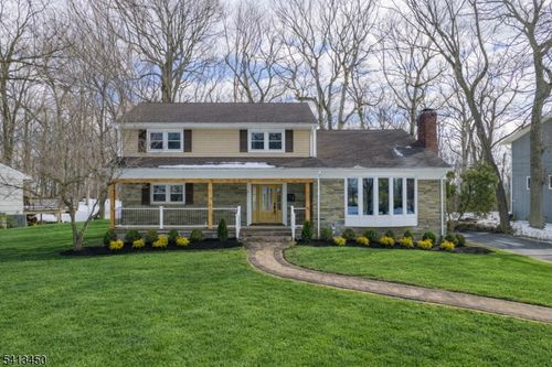 27 Hunterdon Blvd, New Providence, NJ, 07974-2768 | Card Image