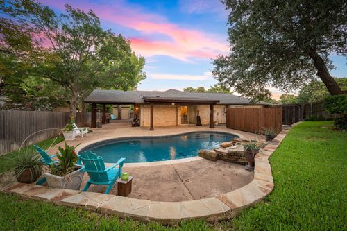 902 Elmwood Ct, Euless, TX, 76039-7707 | Card Image