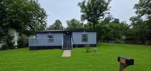 806 S Rusk Avenue, Cameron, TX, 76520 | Card Image