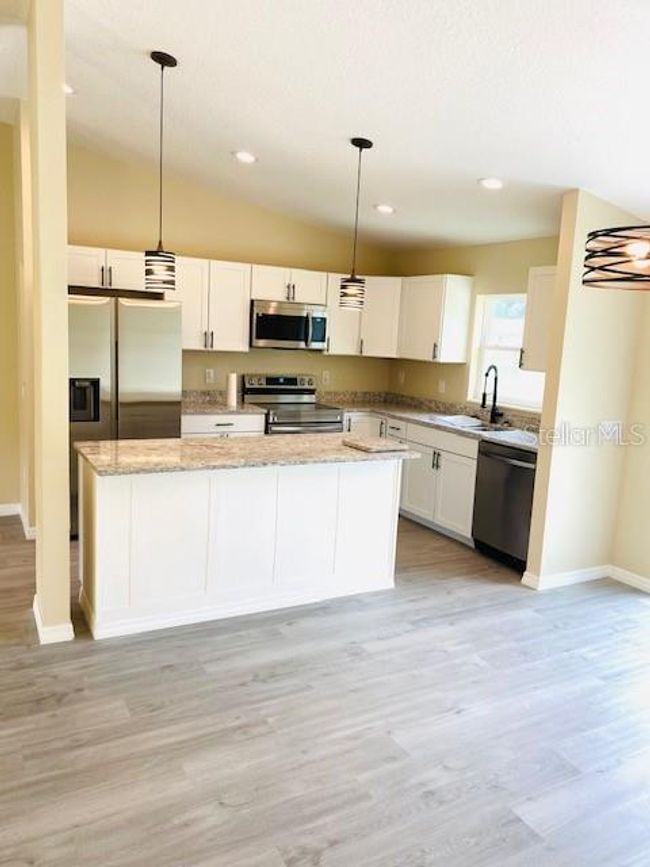 410 Kilgore St, House other with 3 bedrooms, 2 bathrooms and null parking in Wildwood FL | Image 11