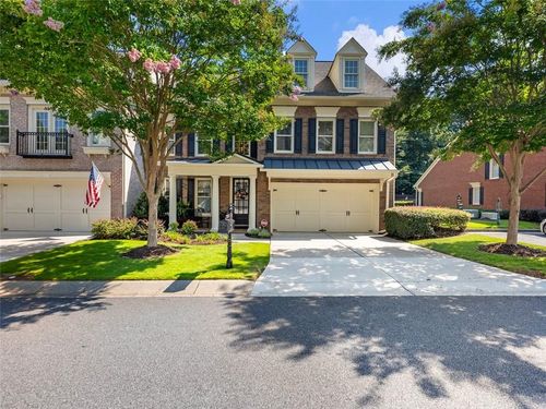 7521 Portbury Park Ln, Suwanee, GA, 30024-6637 | Card Image