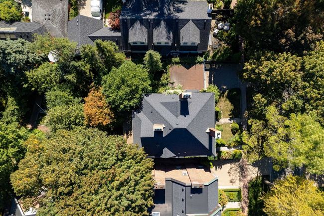 67 Chestnut Park Rd, House other with 5 bedrooms, 5 bathrooms and 4 parking in Toronto ON | Image 4