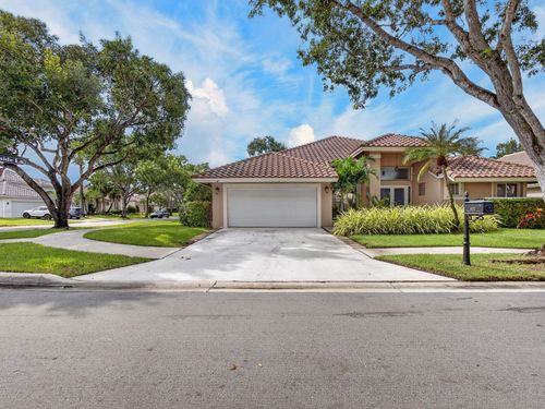 832 Waterview Dr, Weston, FL, 33326-3349 | Card Image