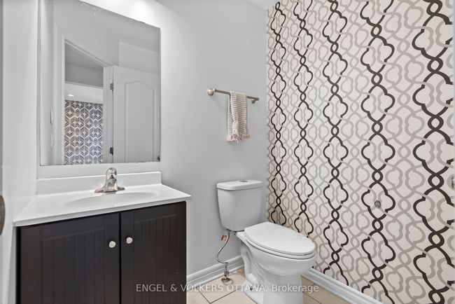 182 Meandering Brook Dr, House attached with 4 bedrooms, 4 bathrooms and 2 parking in Gloucester ON | Image 21
