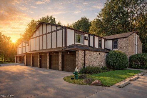 apt-5-29363 Detroit Rd, Westlake, OH, 44145-1927 | Card Image