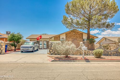 1619 Doug Olson Dr, El Paso, TX, 79936-5604 | Card Image