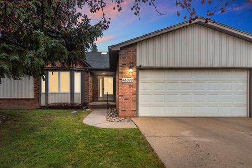 46828 Scotch Pine Ln, Macomb, MI, 48042-5376 | Card Image