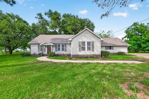 8111 Main St, Needville, TX, 77461-8126 | Card Image
