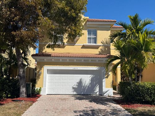 3977 Ne 11th Dr, Homestead, FL, 33033-5597 | Card Image