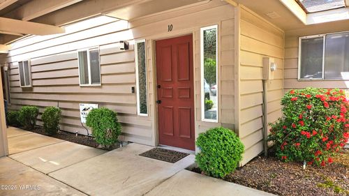 2405 W Lincoln Ave, Yakima, WA, 98902-2369 | Card Image