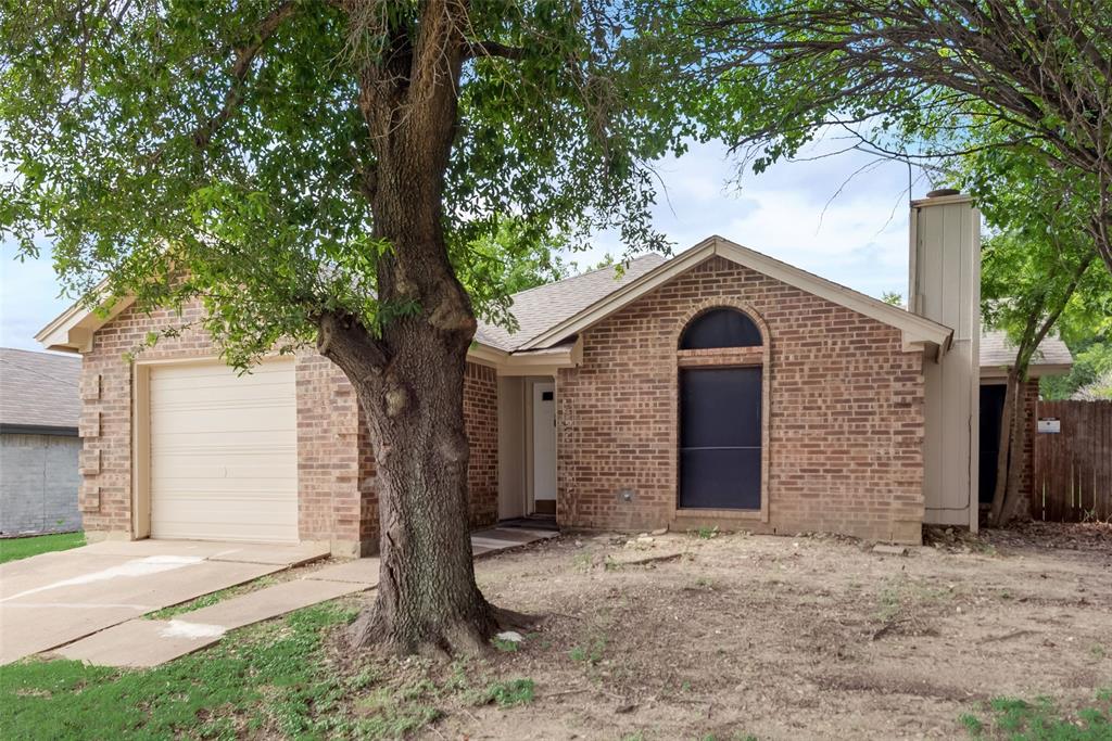 Roxanne Way, Fort Worth, TX 76135