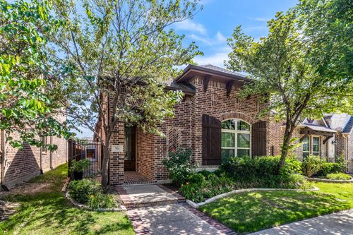 904 Enchanted Wood Drive, Arlington, TX, 76005 | Card Image