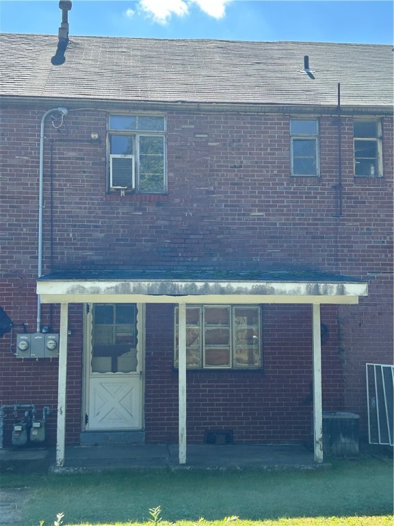Soltis Dr, Clairton, PA 15025