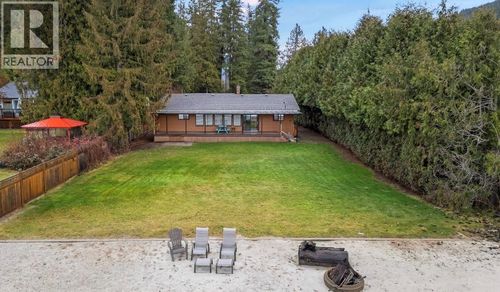 401 Highway 97a, Sicamous, BC, V0E2V1 | Card Image