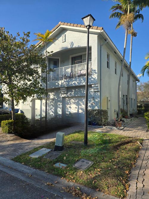 3037 Laurel Ridge Cir, Riviera Beach, FL, 33404-1838 | Card Image