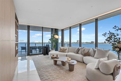 607-711 Ne 23rd Ter, Miami, FL, 33137-4981 | Card Image