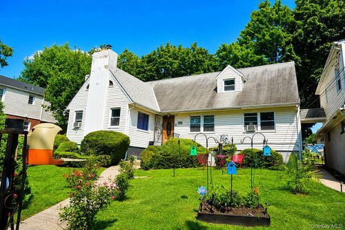 2-206 Winthrop Ave, Elmsford, NY, 10523-1911 | Card Image