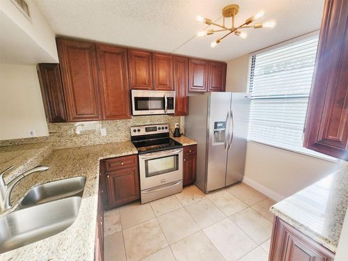apt-401-1713 Whitehall Dr, Davie, FL, 33324-6930 | Card Image