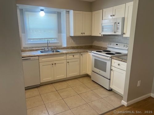 apt-c6-330 Blake St, New Haven, CT, 06515-1223 | Card Image