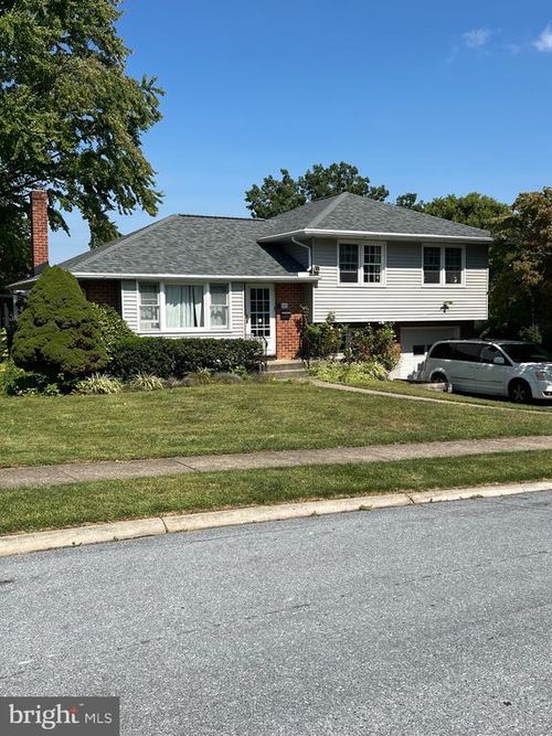 112 Halsey Ave, READING, PA, 19609-2110 | Card Image