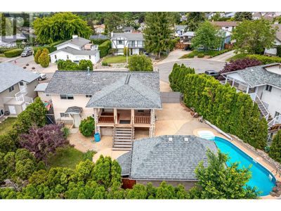 1206 39b Ave, House other with 4 bedrooms, 3 bathrooms and 1 parking in Vernon BC | Image 1