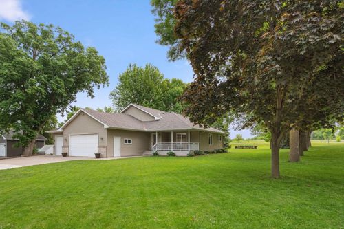 200 Wilson St, Waverly, MN, 55390-9799 | Card Image