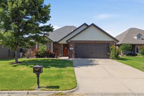 19005 E 50th Street, Tulsa, OK, 74134 | Card Image