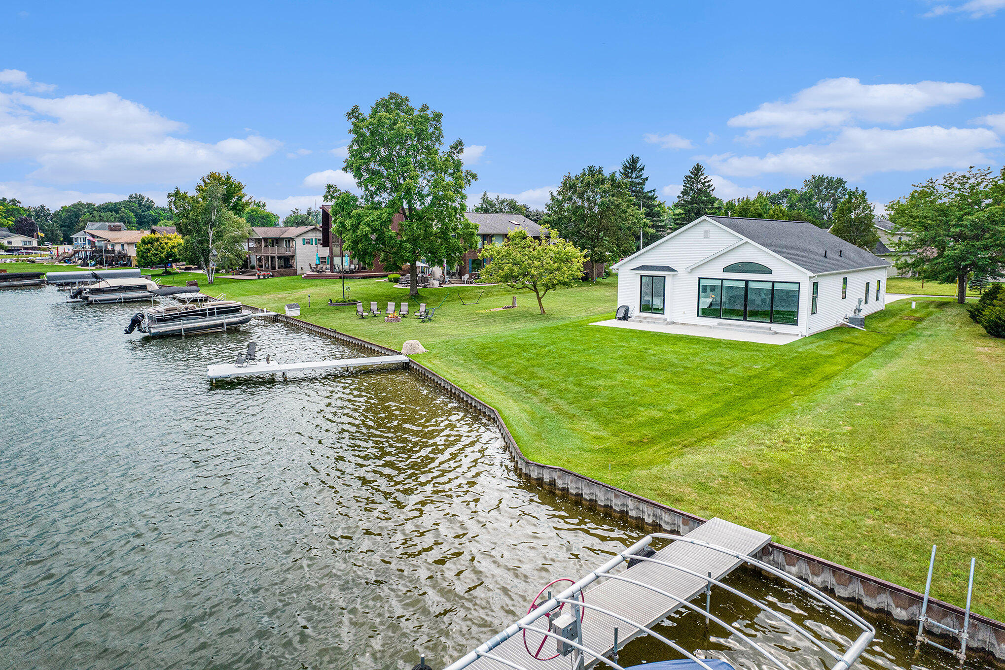 Karen Ct, Brooklyn, MI 49230