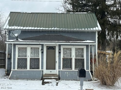 315 Stealey St, Middlebourne, WV, 26149-9634 | Card Image