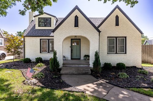 1547 Columbia Pl, Tulsa, OK, 74104-4726 | Card Image