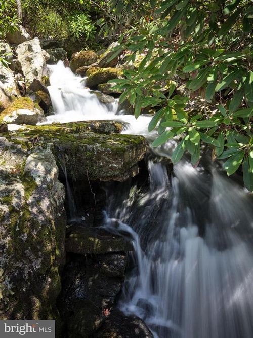 h-9-614 Graystones Jeras Rd, Albrightsville, PA, 18210-3334 | Card Image