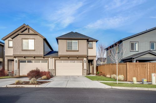 63169 Ne Hadley Pl, Bend, OR, 97701-7435 | Card Image