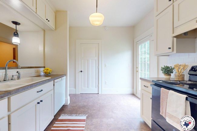 2124 Stevenson St, House other with 2 bedrooms, 1 bathrooms and null parking in Texarkana TX | Image 4
