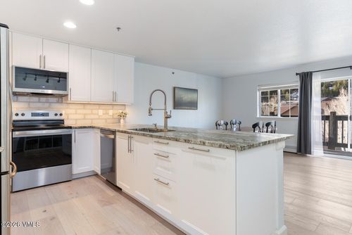 4209-205 Hurd Ln, Avon, CO, 81620-6759 | Card Image