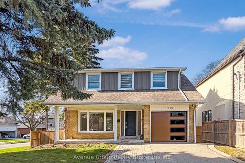 190 Northwood Dr, North York, ON, M2M2K4 | Card Image