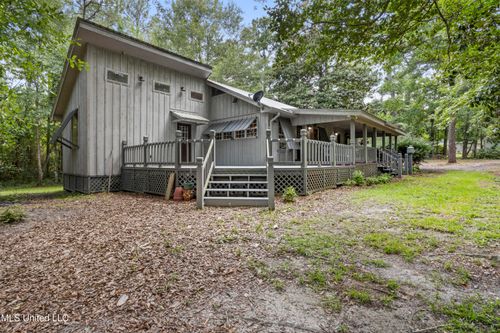 10766 Johns Bayou Cir, Vancleave, MS, 39565-8881 | Card Image