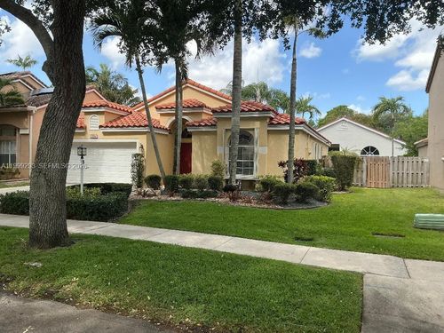 2724 Cayenne Ave, Hollywood, FL, 33026-4518 | Card Image