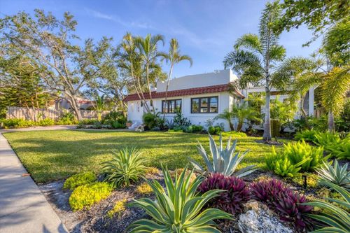1864 Clematis St, SARASOTA, FL, 34239-3811 | Card Image