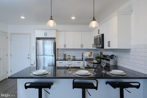 105-404 Fountain Street, PHILADELPHIA, PA, 19128 | Card Image