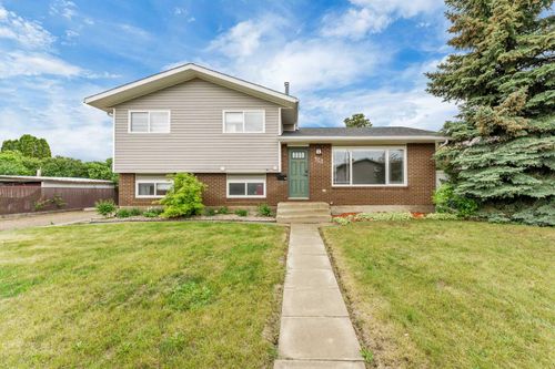 123 Rossland Rd Se, Medicine Hat, AB, T1B2N2 | Card Image