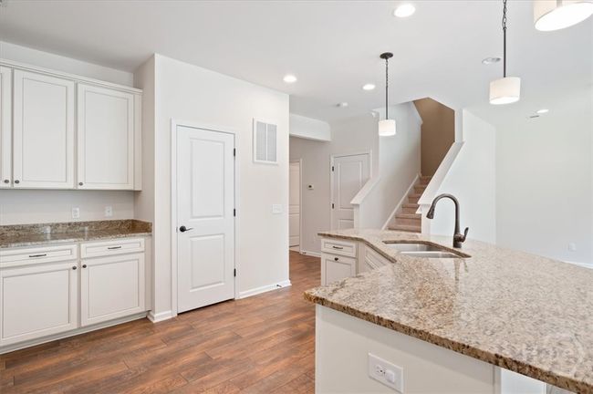 303 Waybridge Way, House other with 5 bedrooms, 3 bathrooms and null parking in Richmond Hill GA | Image 13