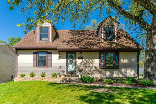 3507 Greenleaf Ave, Island Lake, IL, 60042-9751 | Card Image